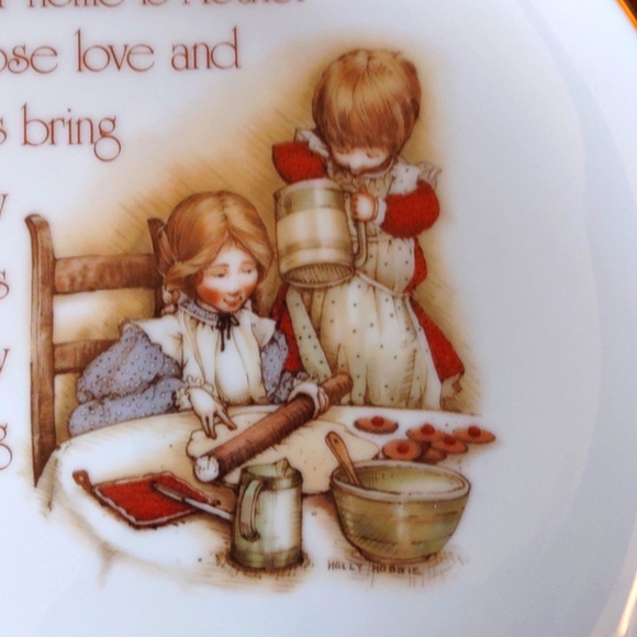 Holly Hobbie Mother's Day Plate - Picture 3 of 5